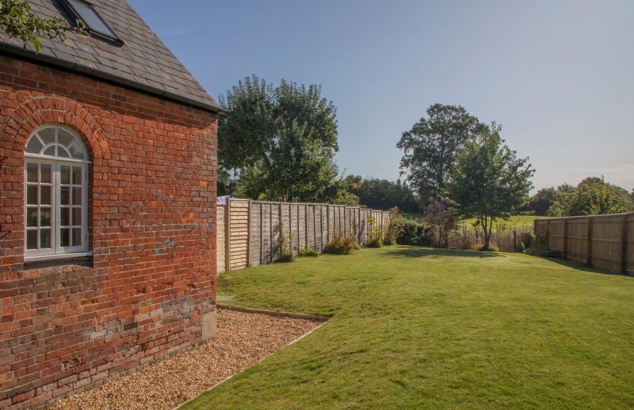 The Old Chapel Villa Marlborough Exterior photo